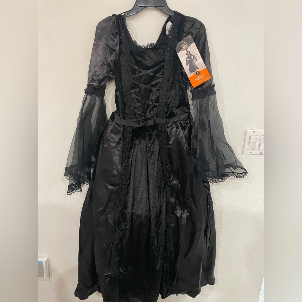 Adult Antoinette Witch Costume size Small Brand New